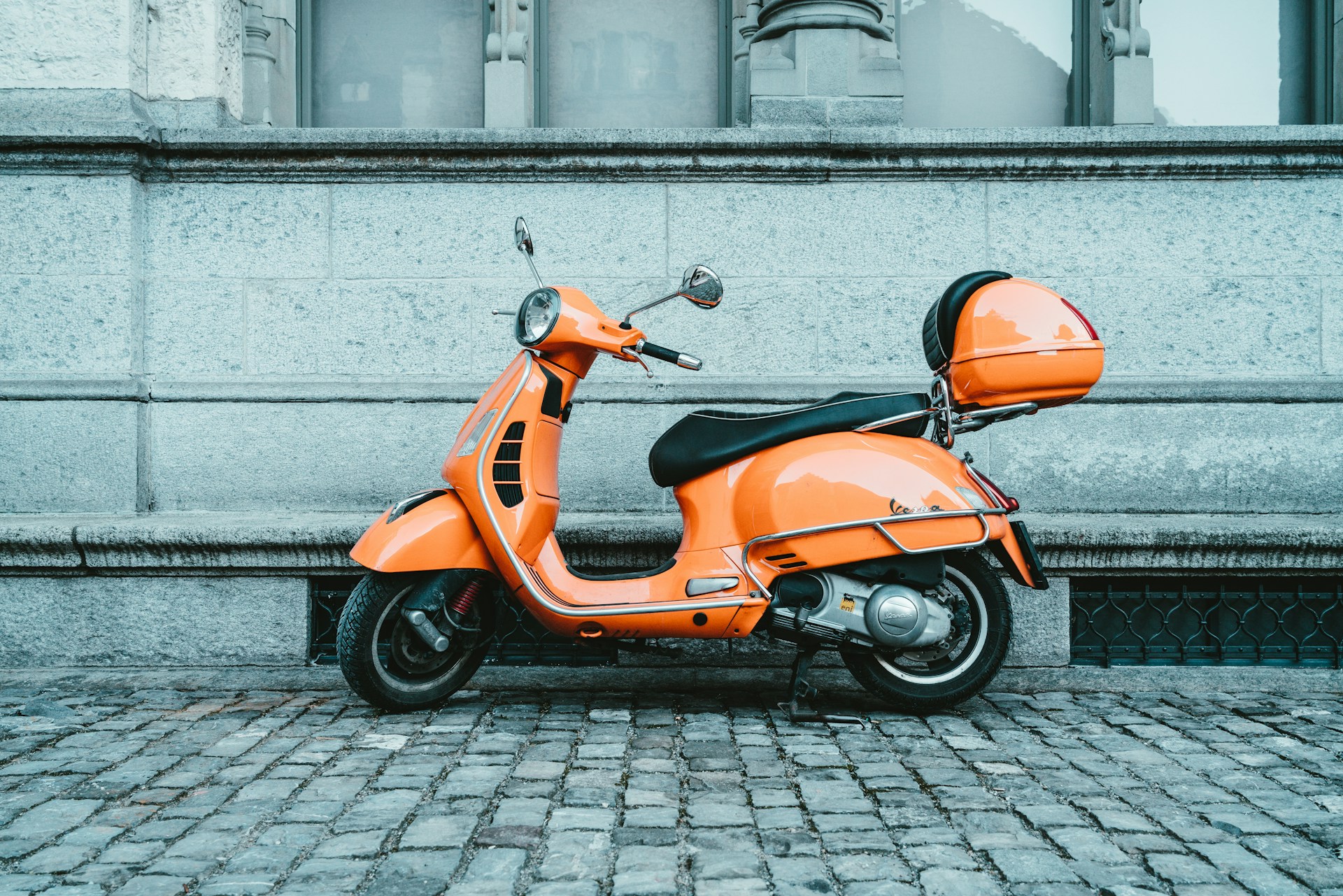 Hoeveel Km Kan Een Scooter Rijden Op Een Volle Tank