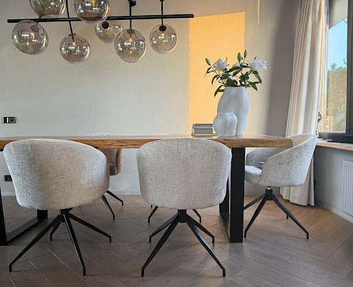 Het belang van comfortabele eetkamerstoelen